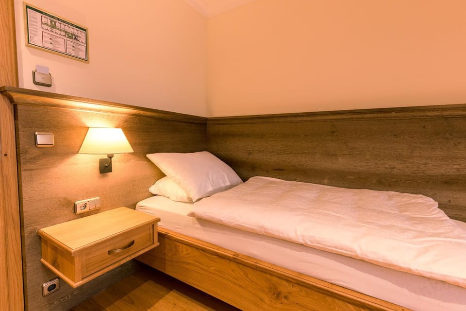 Hotel & Gaststätte zum Erdinger Weißbräu Hotel in Munich