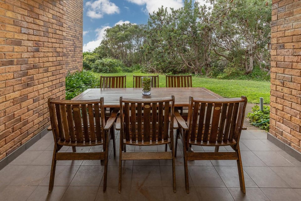 Oceanside 17 Breezes Apartment in New South Wales