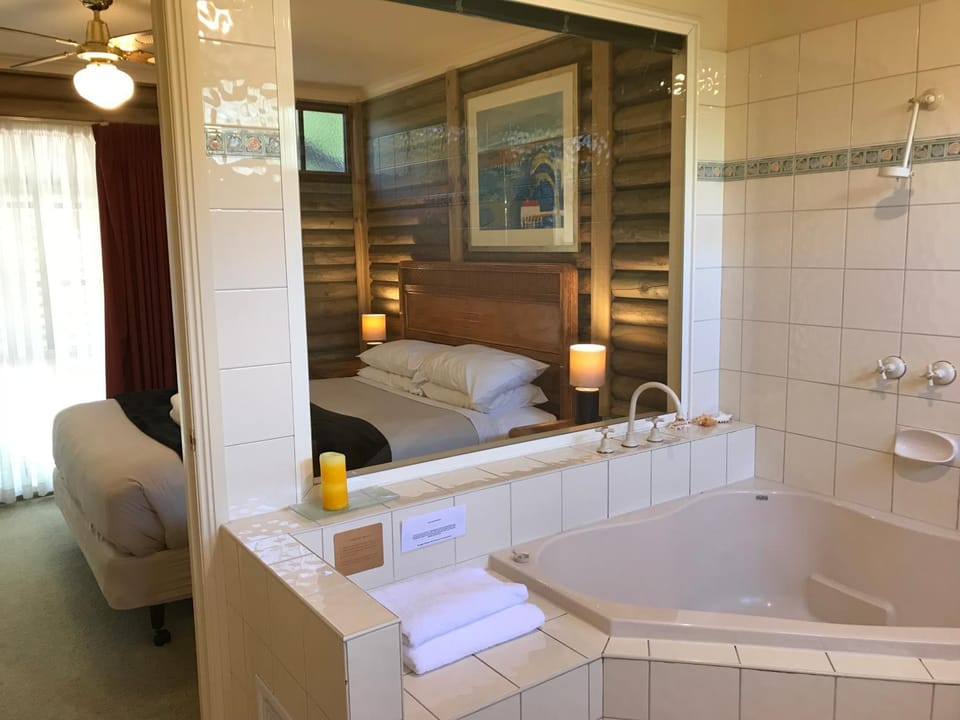 Bathroom, Bedroom