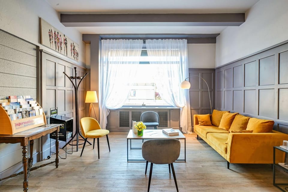 Lobby or reception, Lobby or reception