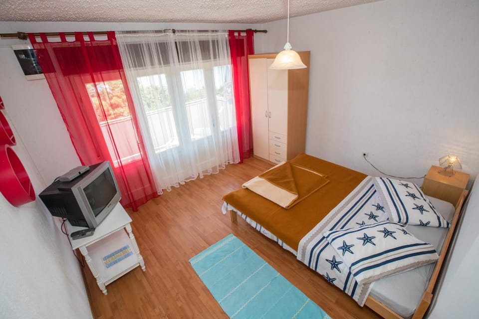 Bed, Balcony/Terrace, Bedroom, Sea view