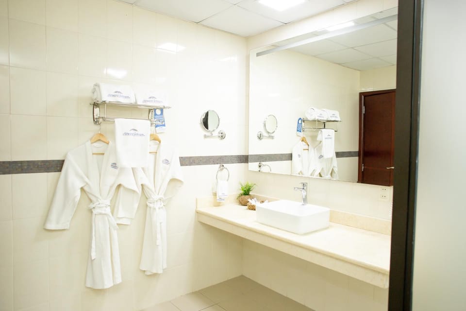 Bathroom, towels
