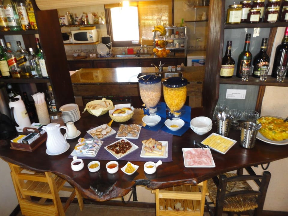 Lounge or bar, Food and drinks, American breakfast