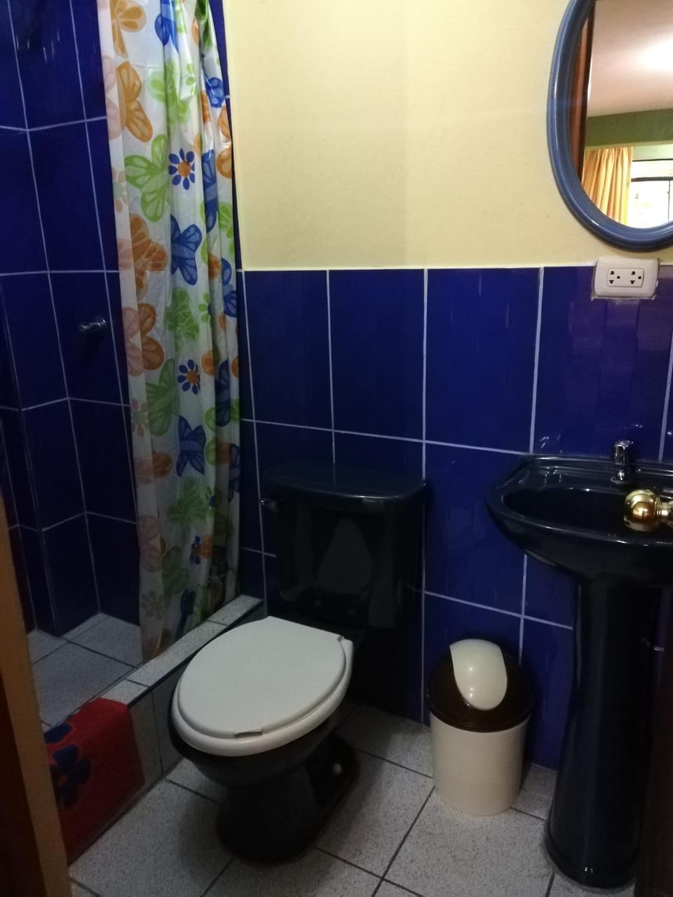 Shower, Toilet, Bathroom, Area and facilities