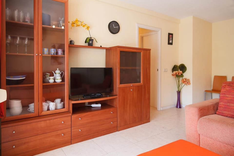 TV and multimedia, Living room, Dining area