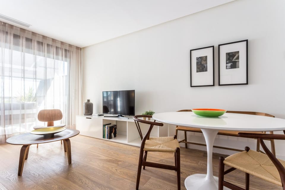 Communal lounge/ TV room, Living room