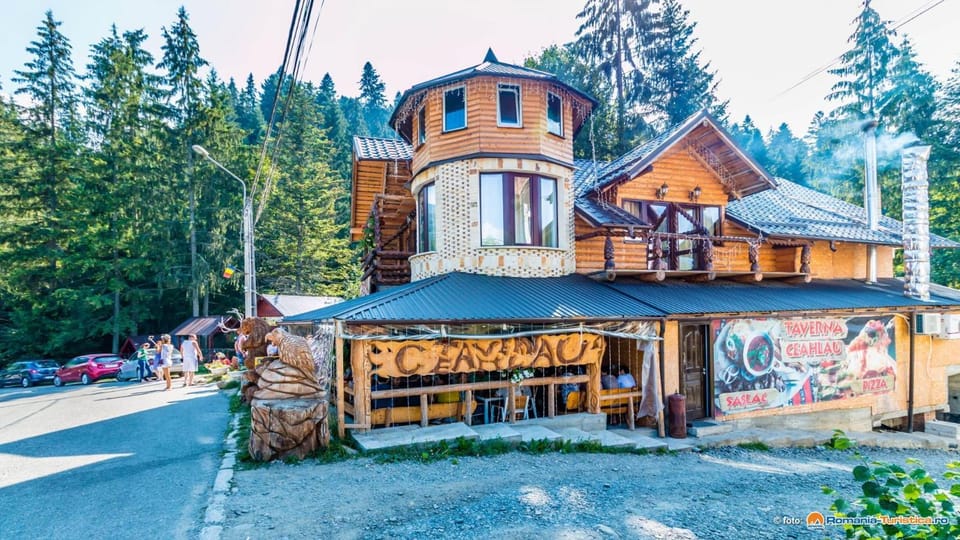 Taverna Ceahlau Hotel in Romania