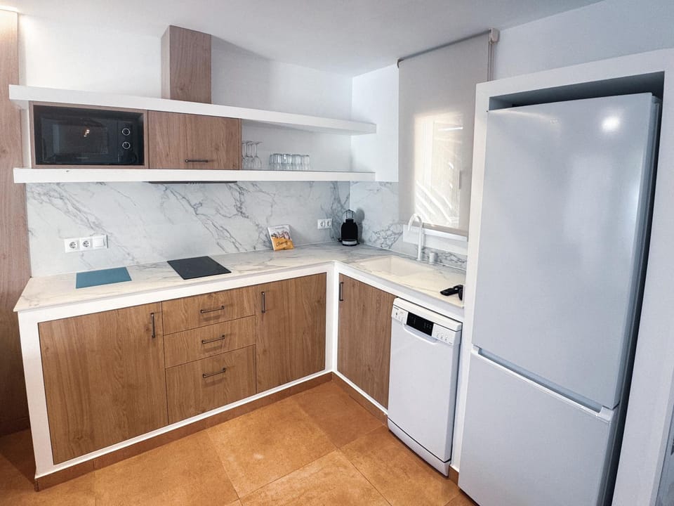 Kitchen or kitchenette
