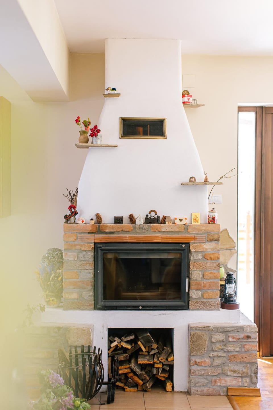 Living room, fireplace