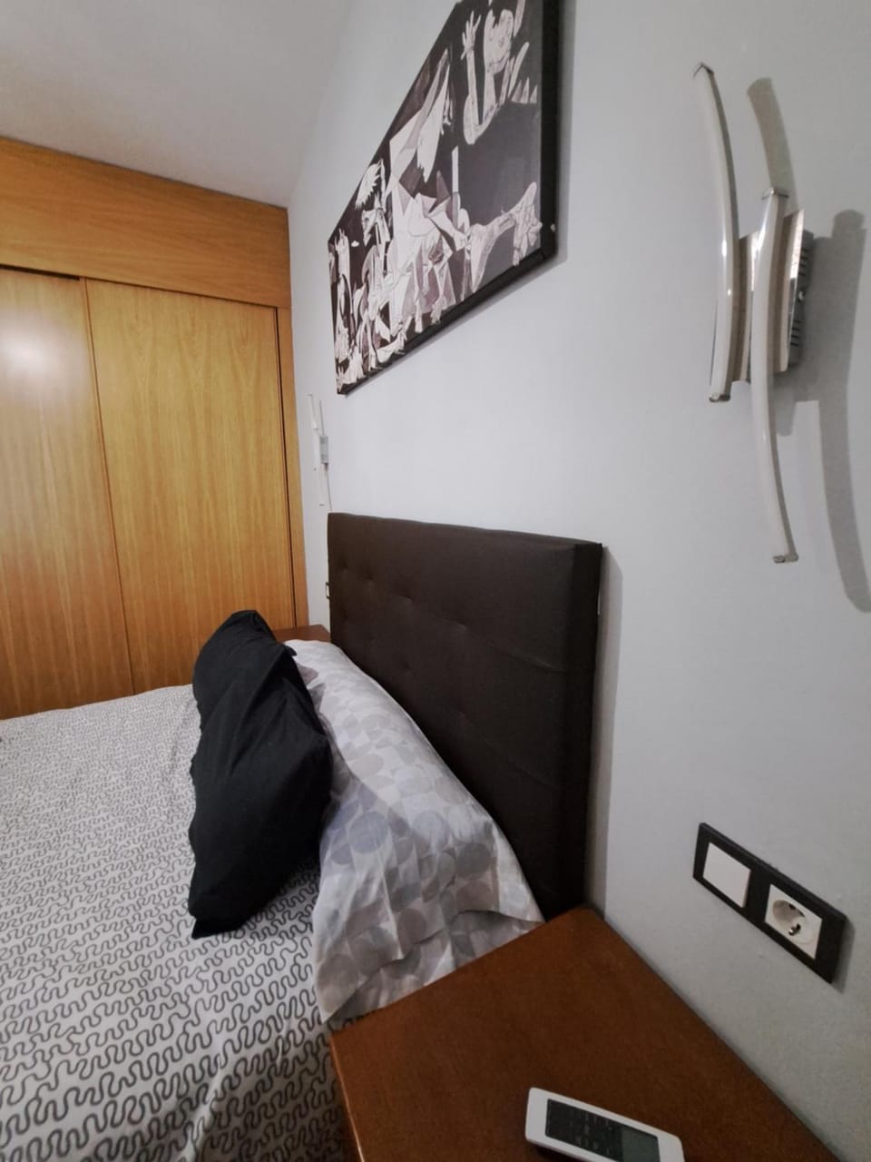 Bed, Photo of the whole room