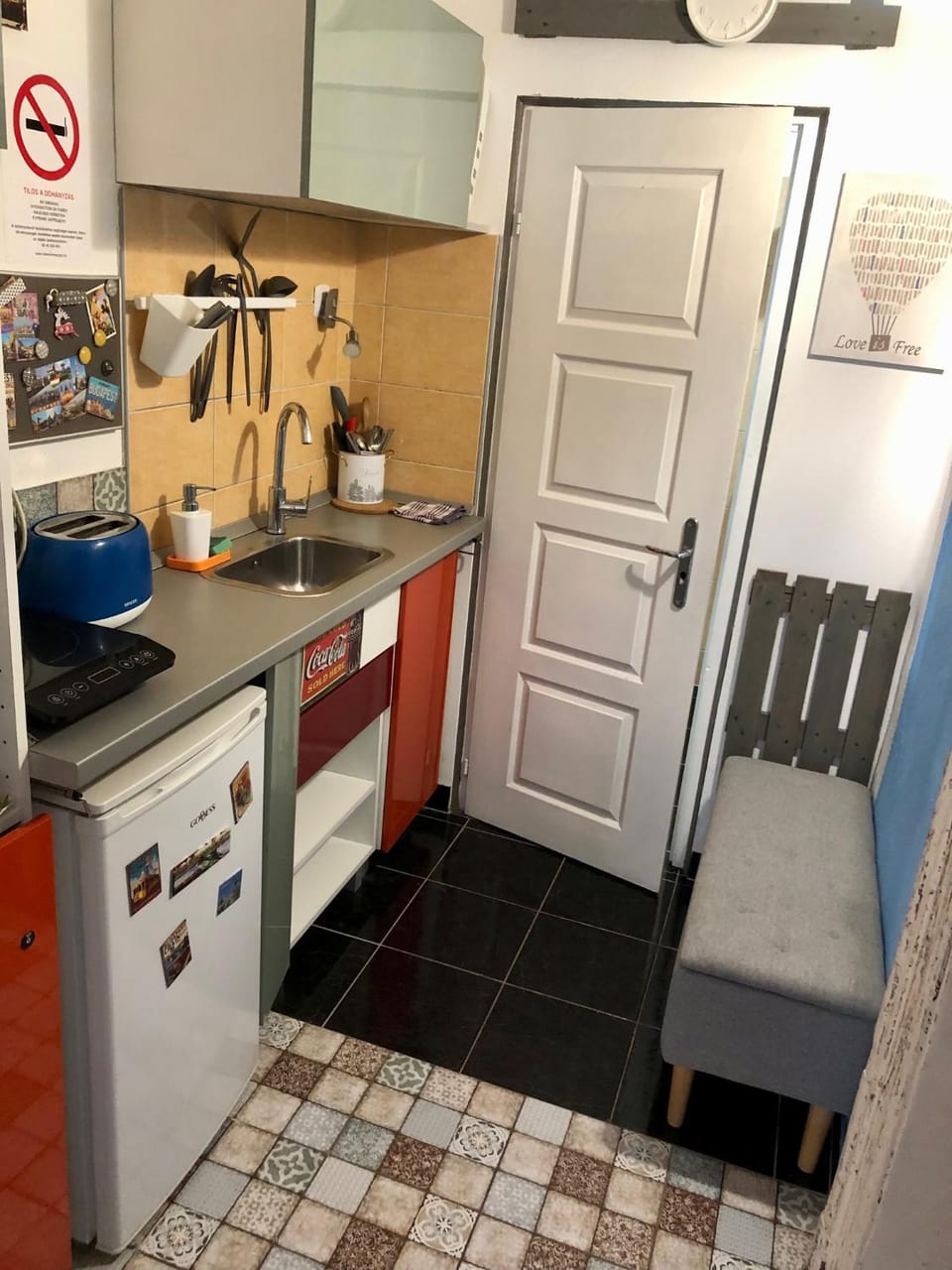 Kitchen or kitchenette