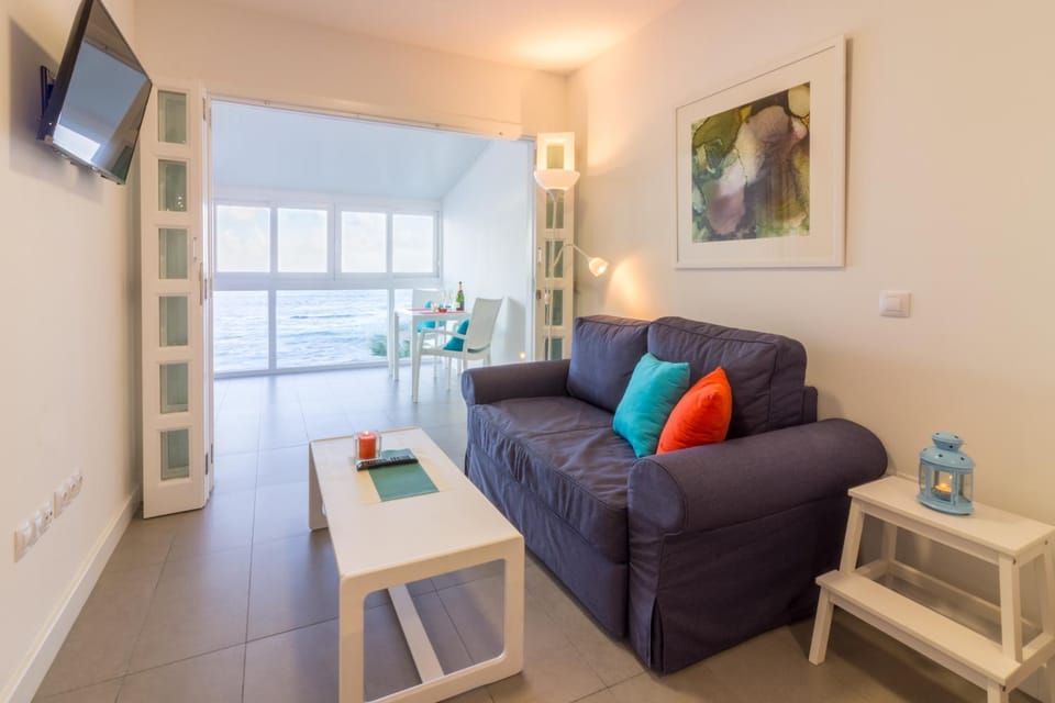TV and multimedia, Living room, Sea view