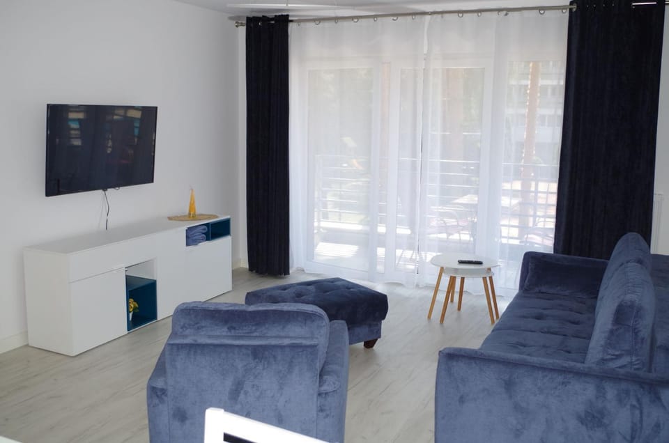 TV and multimedia, Balcony/Terrace, Living room, Seating area