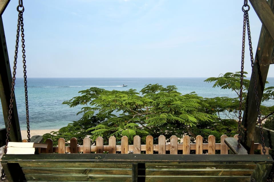 Day, Neighbourhood, Natural landscape, Summer, BBQ facilities, Balcony/Terrace, Beach, Beach, On site, Sea view