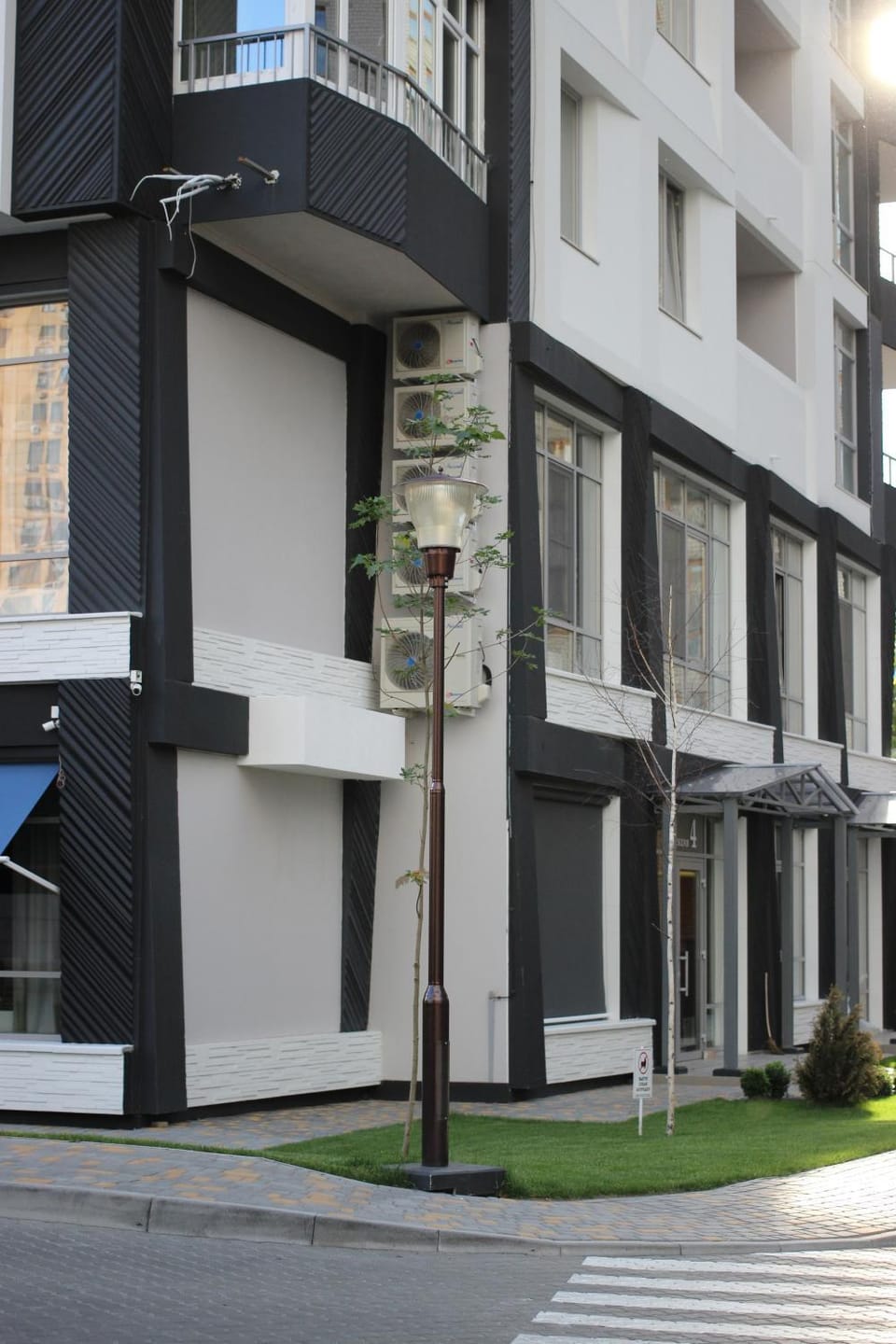 Property building, Facade/entrance