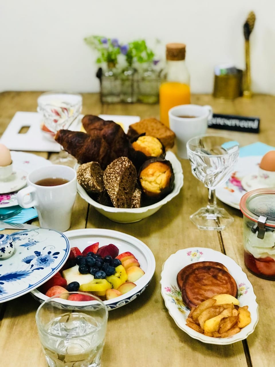 Food and drinks, Continental breakfast