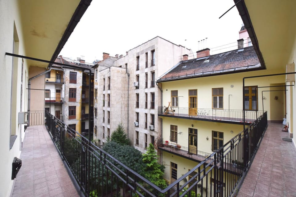Property building, Balcony/Terrace