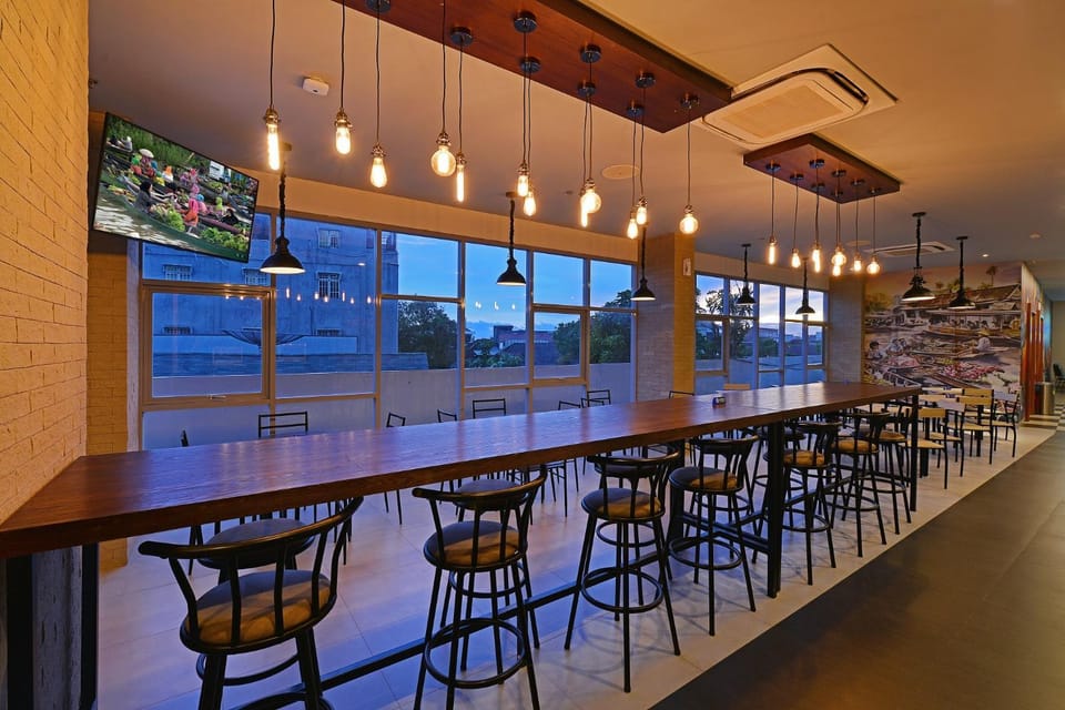 Lounge or bar