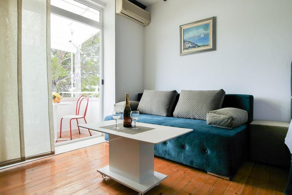 Apartment Beach Makarska Apartment in Makarska