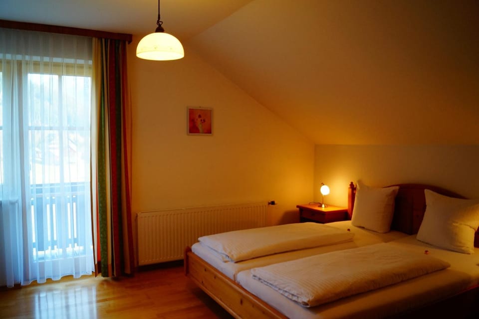 Haus Pürcher Farm Stay in Salzburgerland