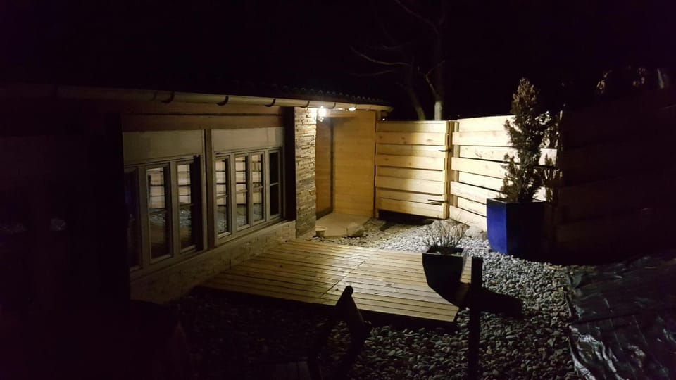 Patio, Facade/entrance