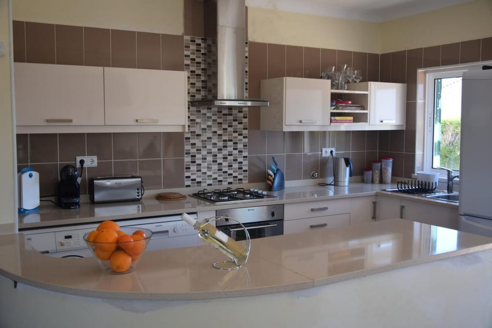 Coffee/tea facilities, Kitchen or kitchenette