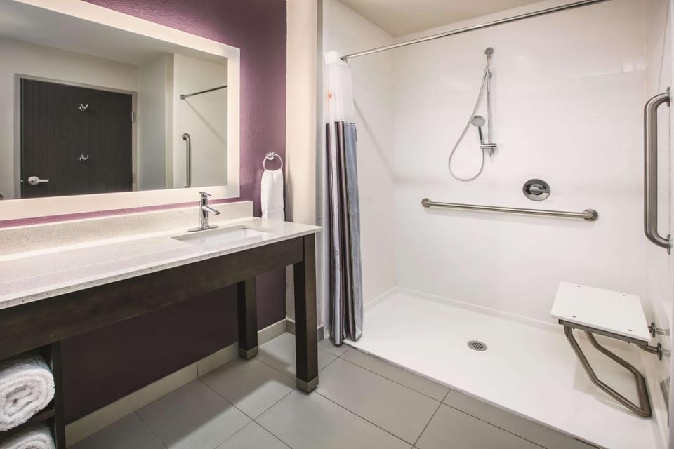 Photo of the whole room, On site