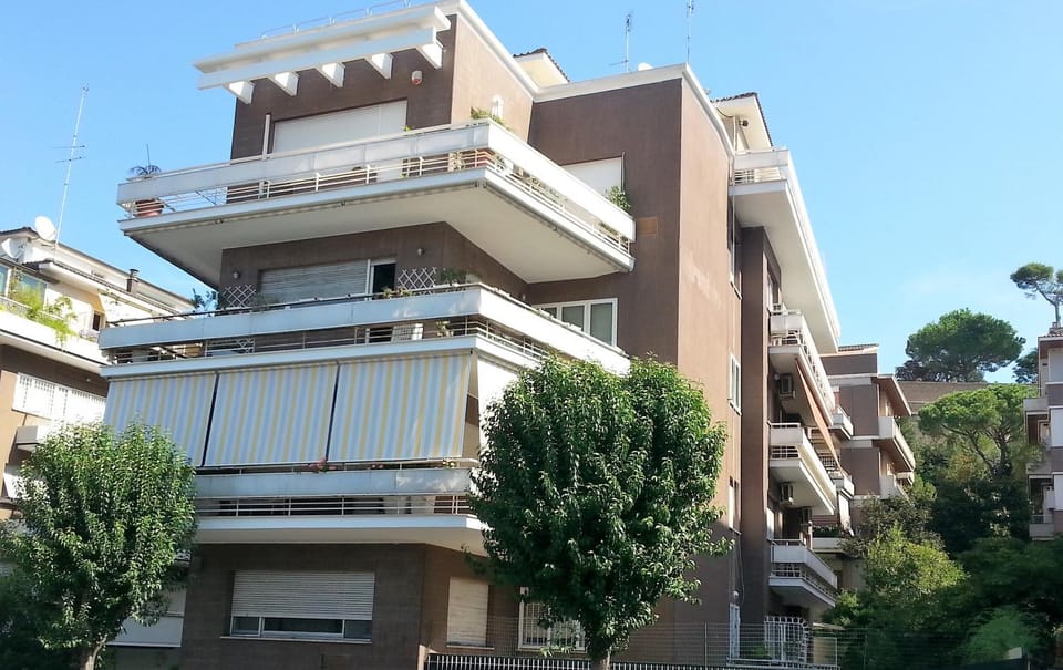 Property building, Facade/entrance