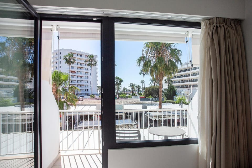 View (from property/room), Balcony/Terrace