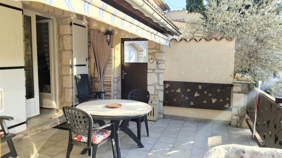 Patio, Balcony/Terrace