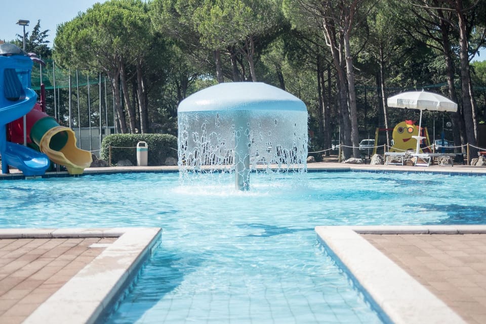 Swimming pool, Swimming pool
