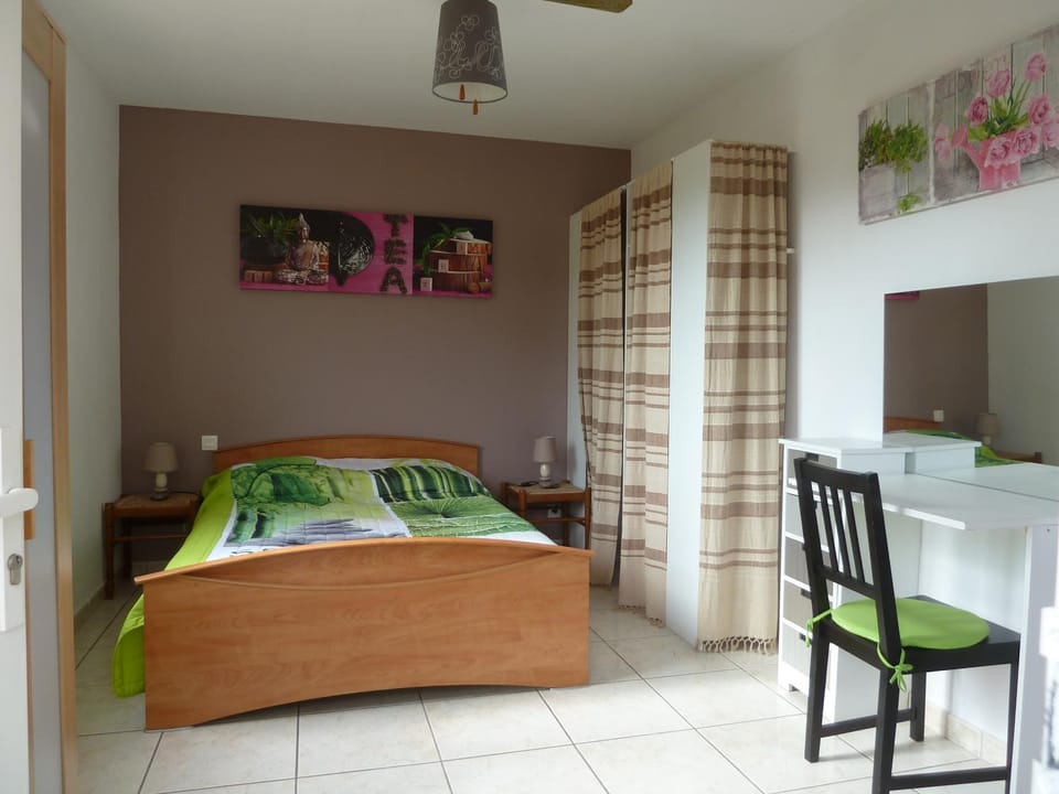Seating area, Bedroom, Garden view, Mountain view, Pool view