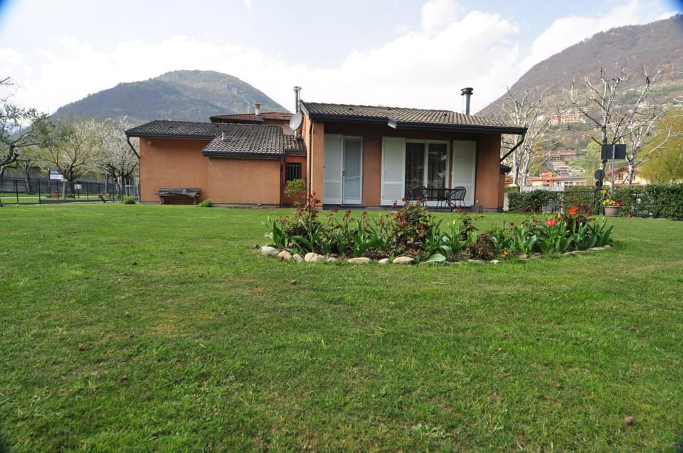 Property building, Facade/entrance, Spring, Garden view