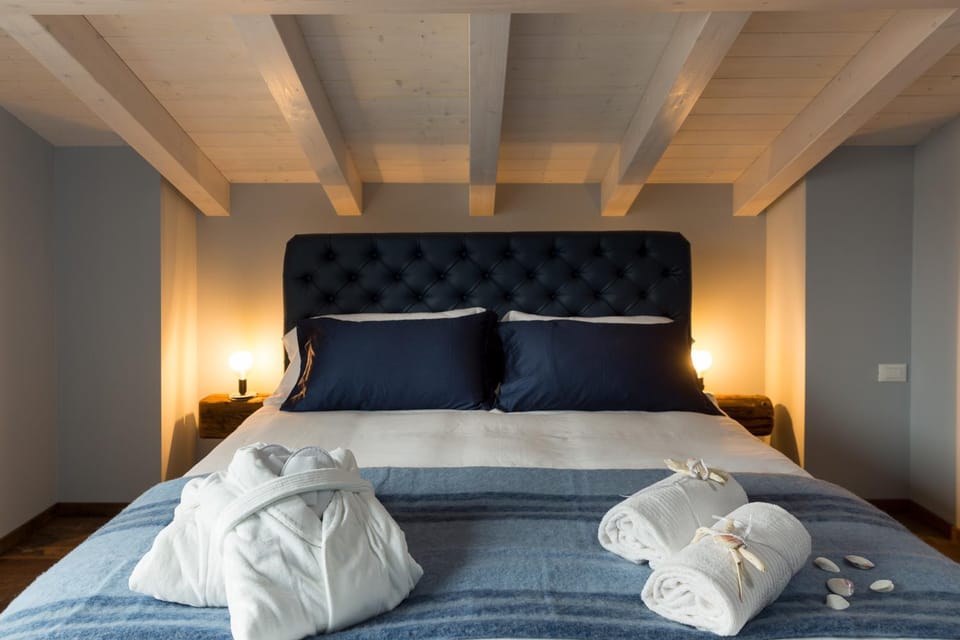 Decorative detail, Bedroom