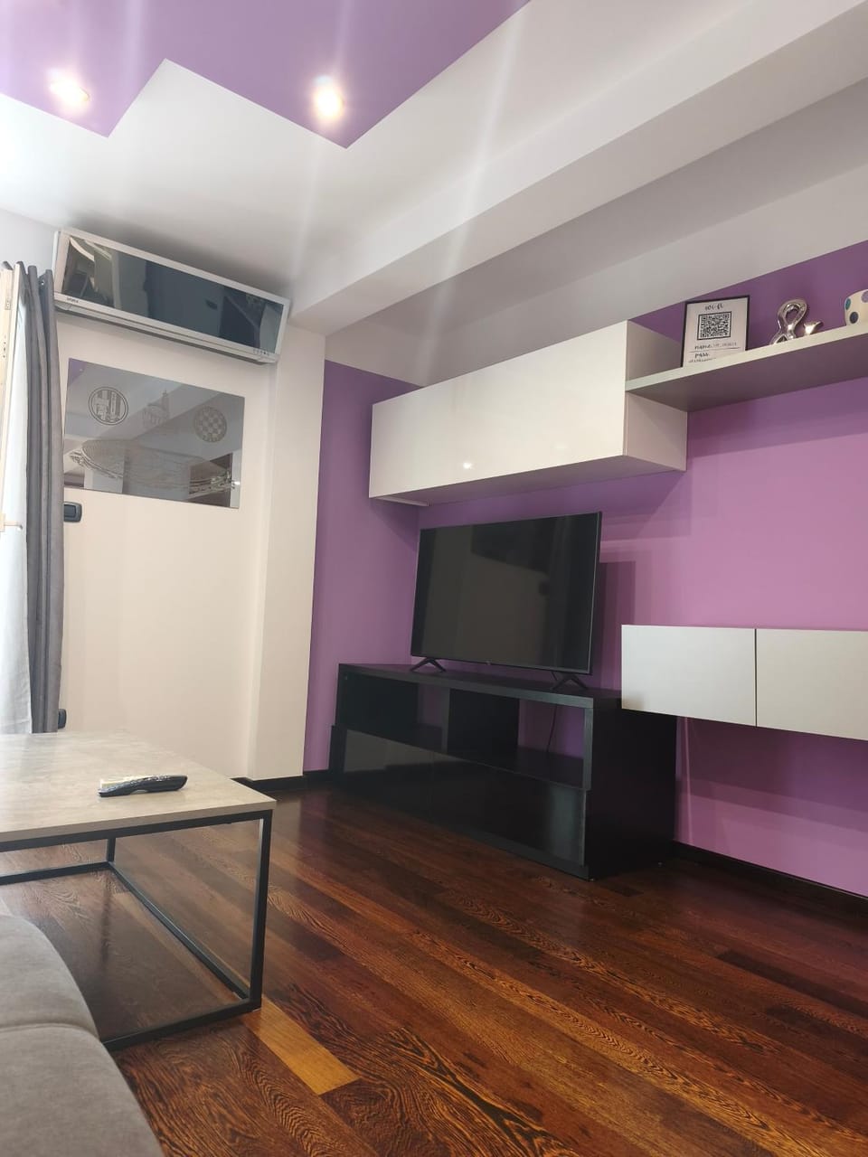 TV and multimedia, Living room, Evening entertainment, internet