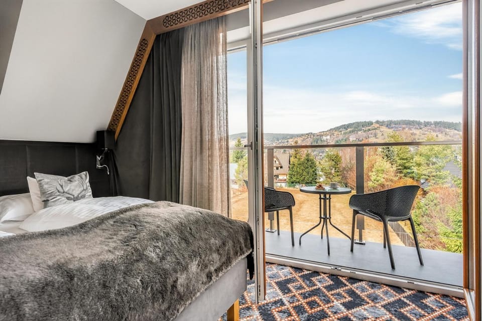 Bed, Balcony/Terrace, Photo of the whole room, Bedroom