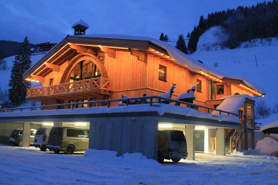 Facade/entrance, Parking