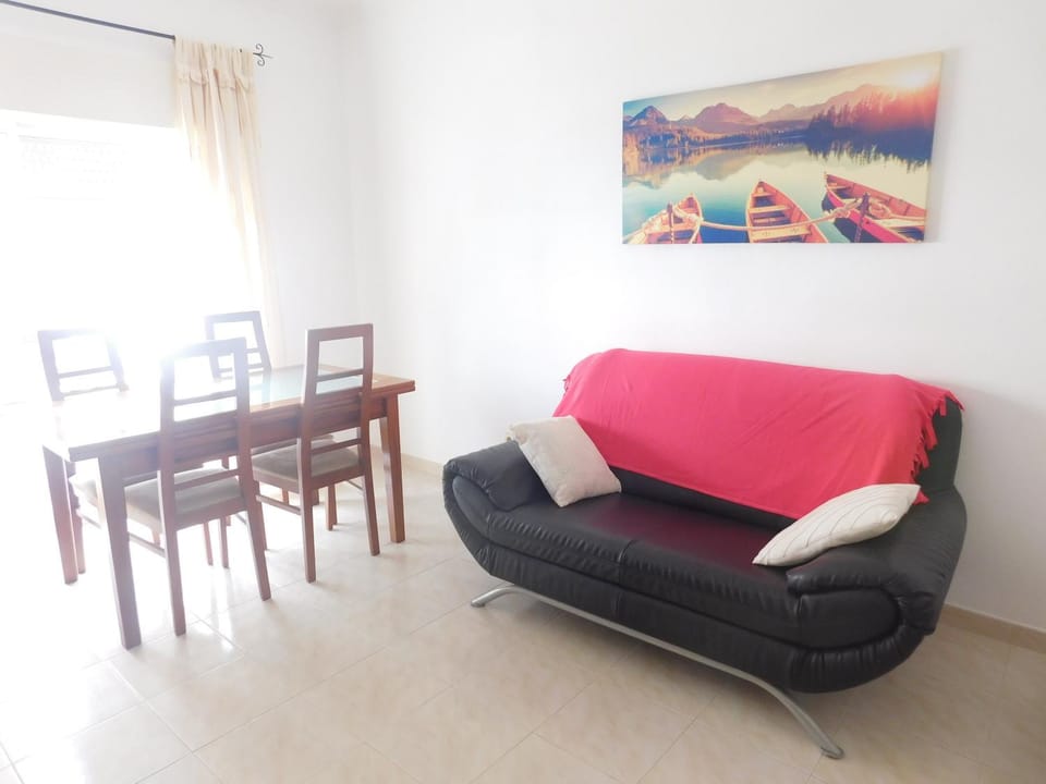 Communal lounge/ TV room, Street view