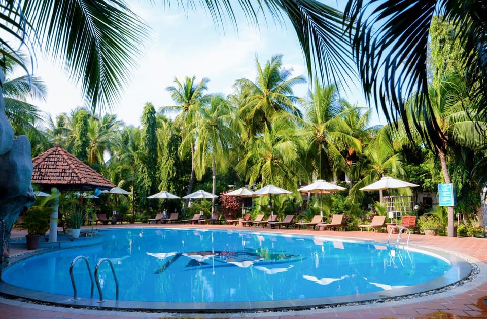 Pool view, Swimming pool