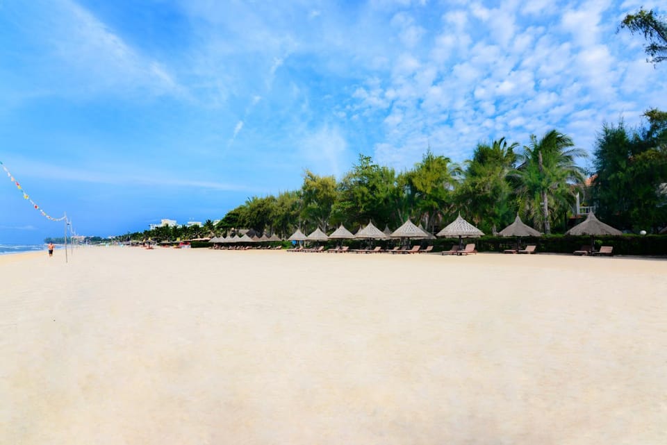 Beach, Sea view, Area and facilities