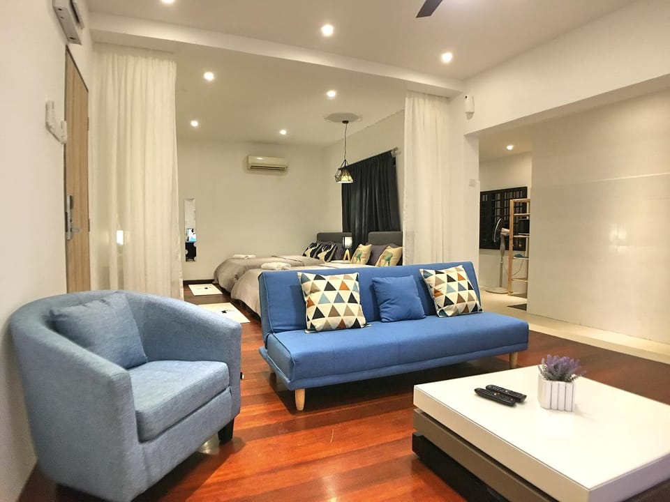 Living room, Seating area, air conditioner