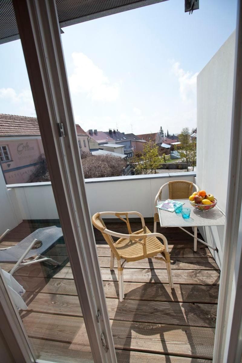 Day, Balcony/Terrace, City view