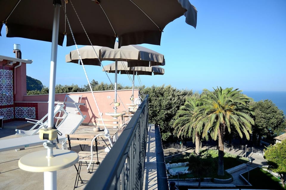 Day, Summer, Solarium, Balcony/Terrace, Other, On site, City view, Landmark view, Mountain view, Sea view