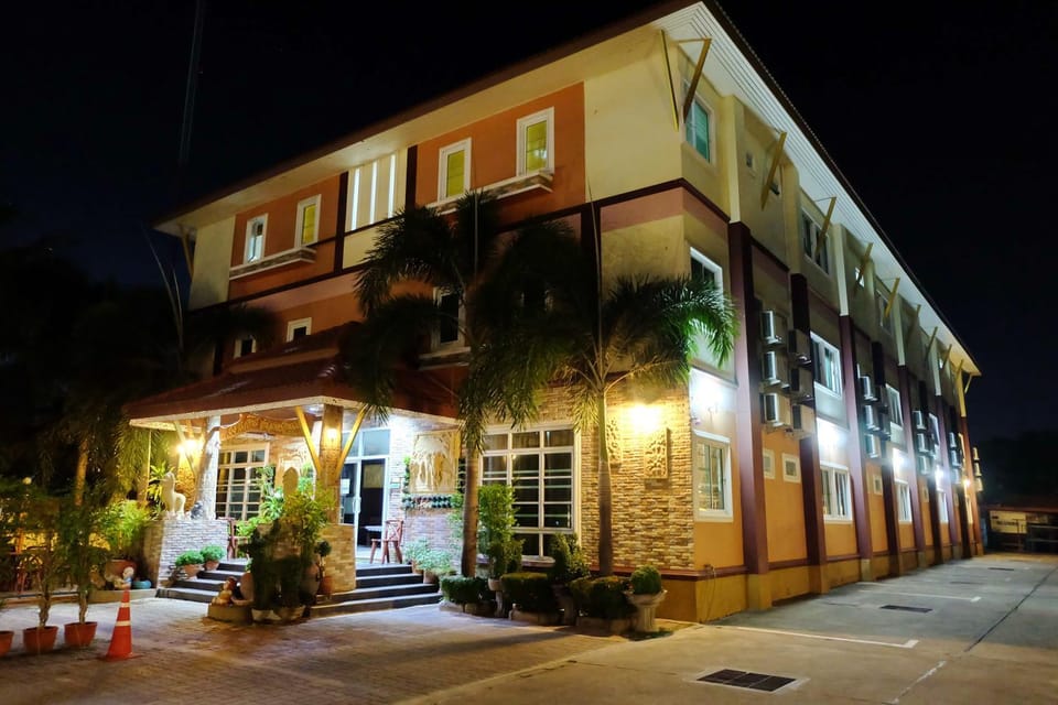 Property building, Facade/entrance