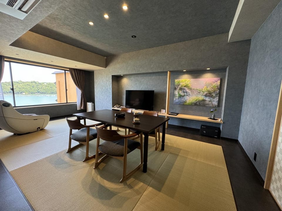 View (from property/room), Photo of the whole room