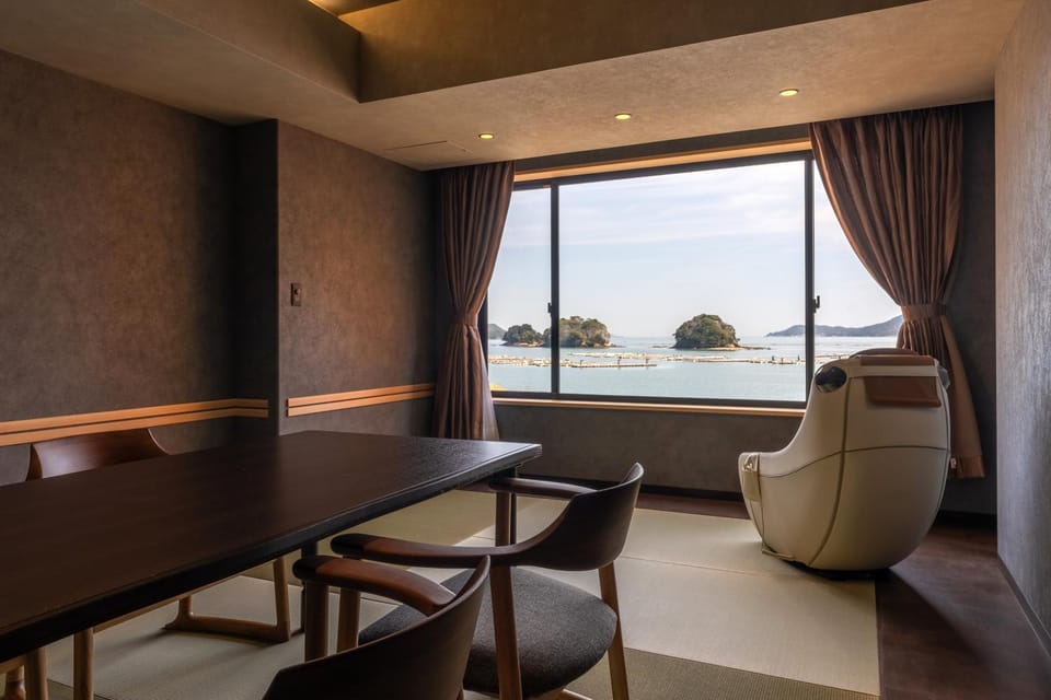 View (from property/room), Photo of the whole room