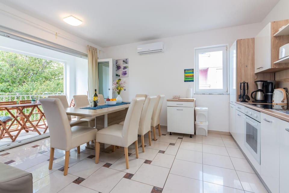 Apartment Lovorka 5 Apartment in Lika-Senj County