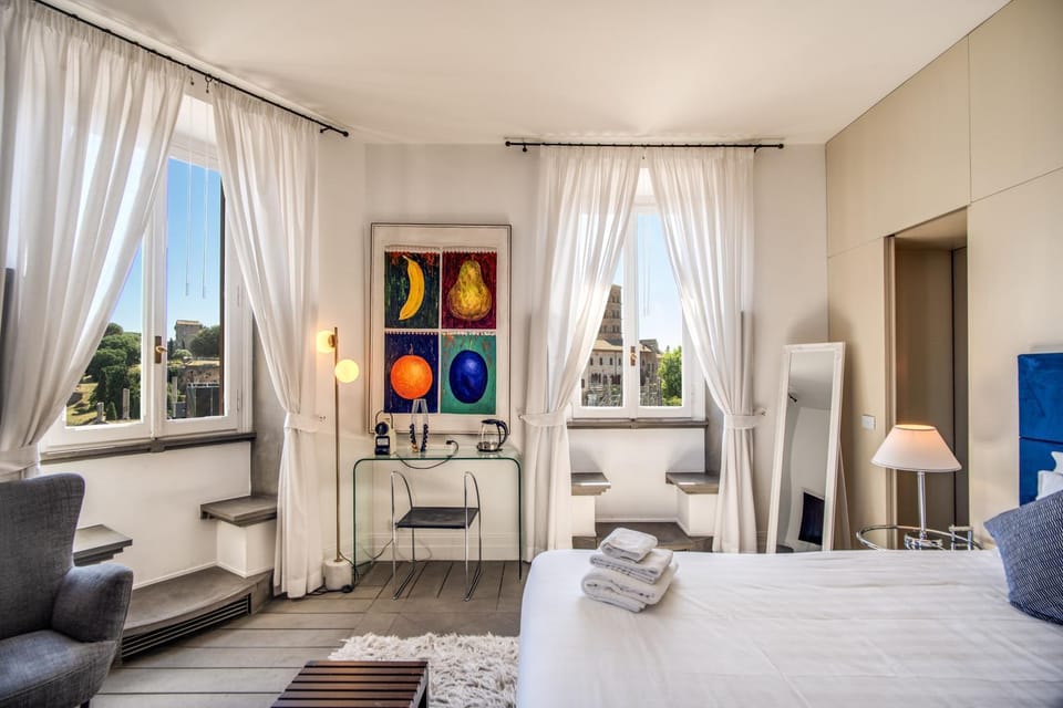 View (from property/room), Bedroom, City view, Landmark view