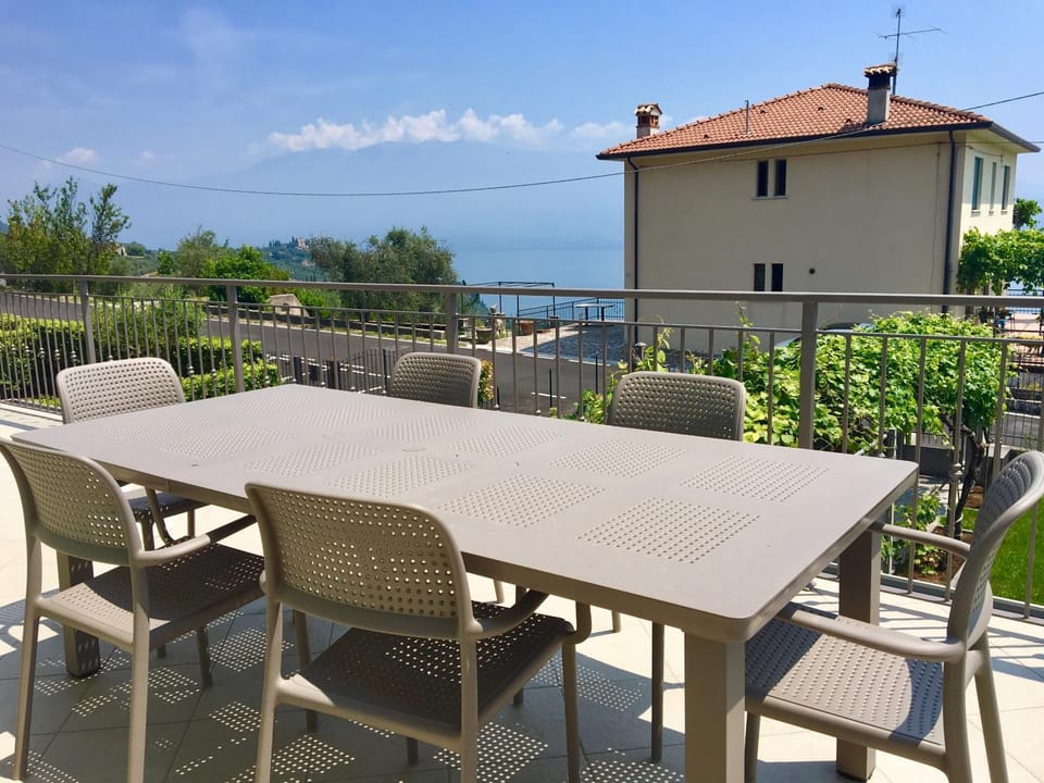 View (from property/room), Balcony/Terrace