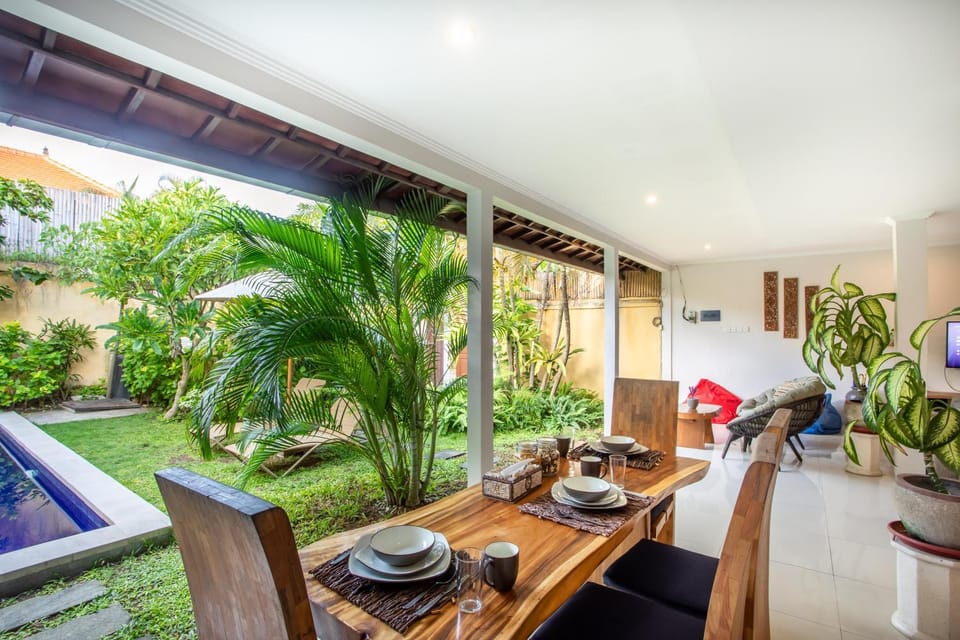 Day, Garden, Living room, Seating area, Dining area, Garden view, Pool view, Swimming pool